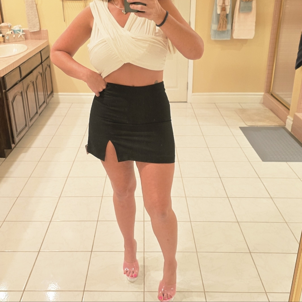 I.N. San Francisco Black Mini Skirt - Picture 5 of 12